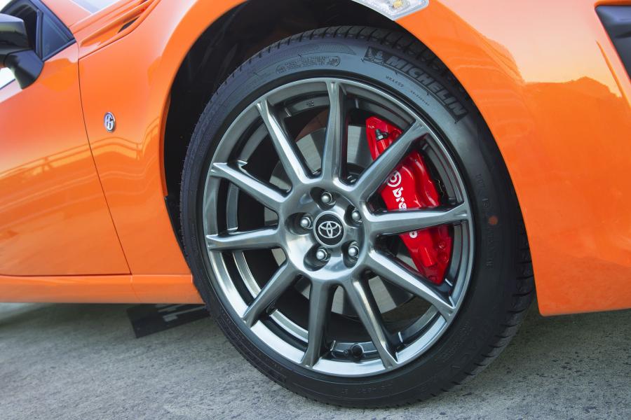 Колеса Toyota GT 86 Limited Edition 2017 года  (AU) (фото 8 из 10)